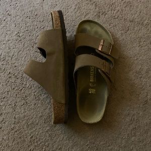 Birkenstock Tan Sandals- Women’s 9.5.. Bought pink ones